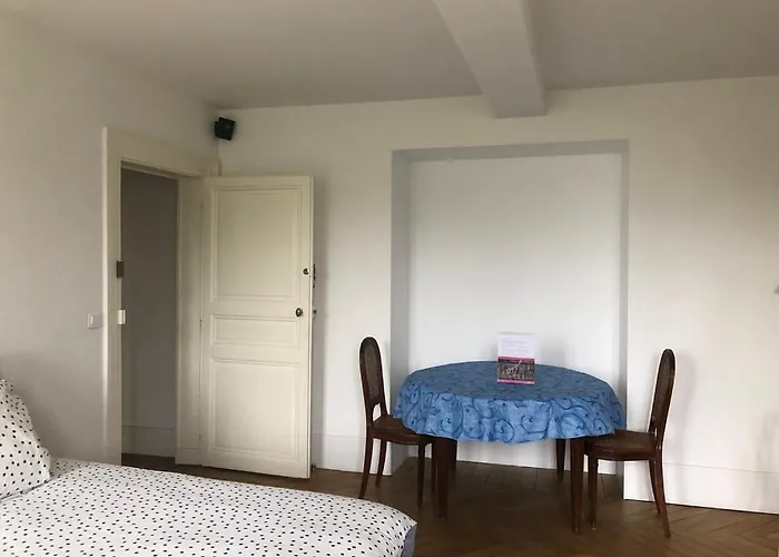 Chateau De Bel Ebat Гостевой дом 3*