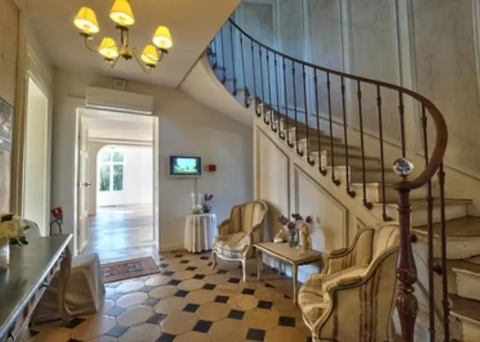 Chateau De Bel Ebat Nozay (Essonne)